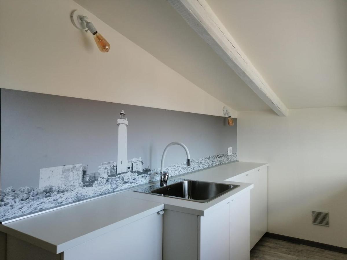 Villa Il Faro 플렘미리오 외부 사진
