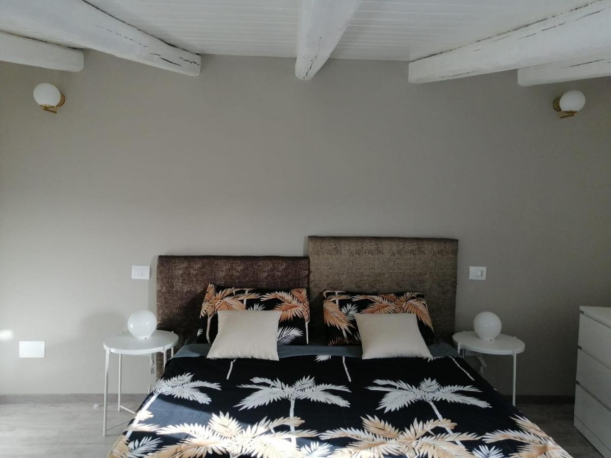 Villa Il Faro 플렘미리오 외부 사진